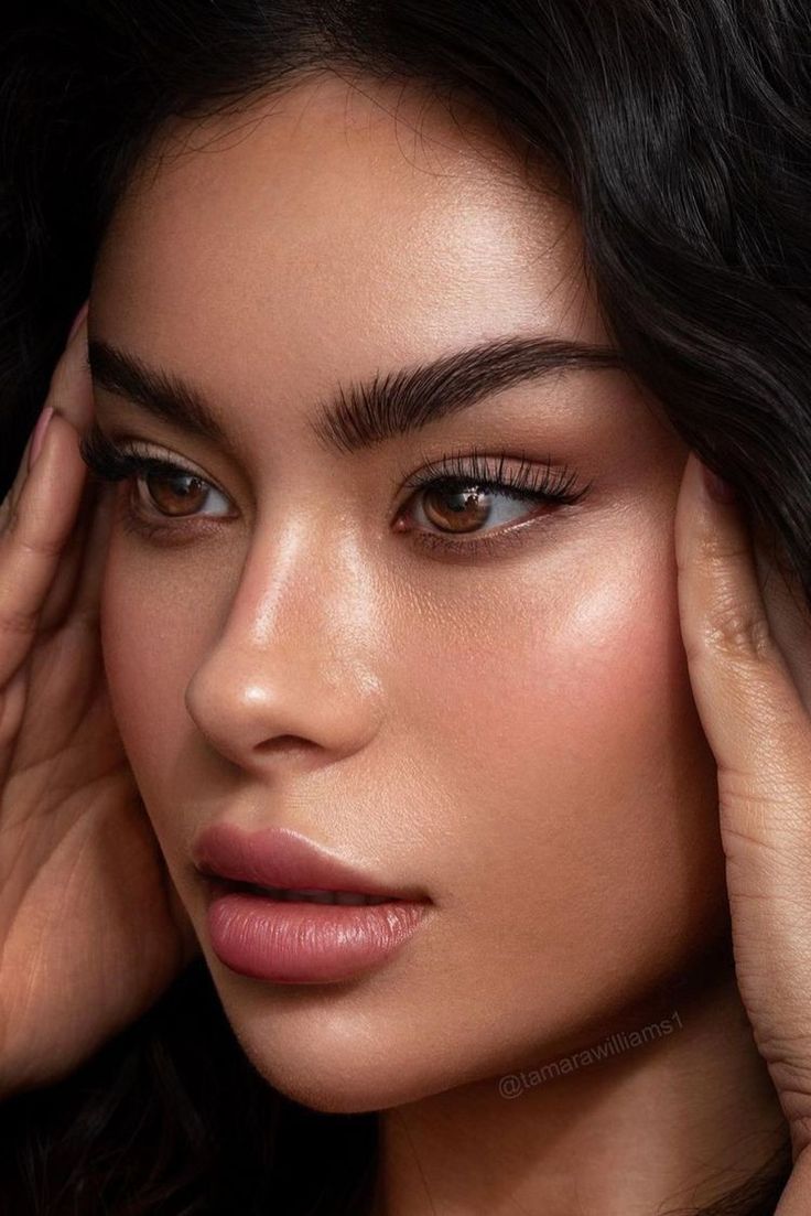 Faux-cils sans colle : pourquoi passer au magnétique